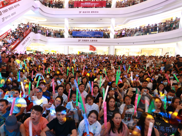 九派乐队万民商场万人大合唱